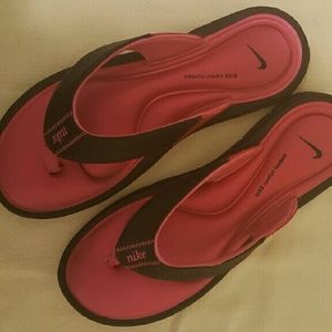 Women's Nike  Sandals