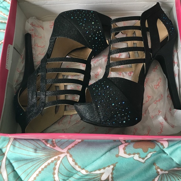 Qupid black sparkle heels