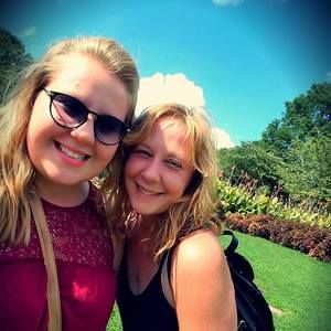 Meet your Posher, Leah