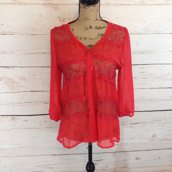Daytrip Tops - { Daytrip } Lace top