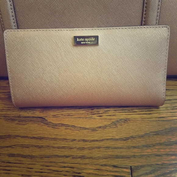 NWT Kate Spade Rose Gold Wallet