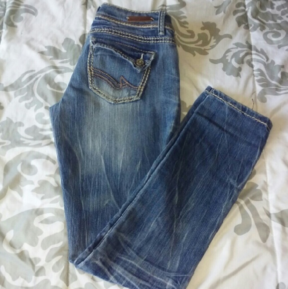 Almost famous jeans - Picture 2 of 3