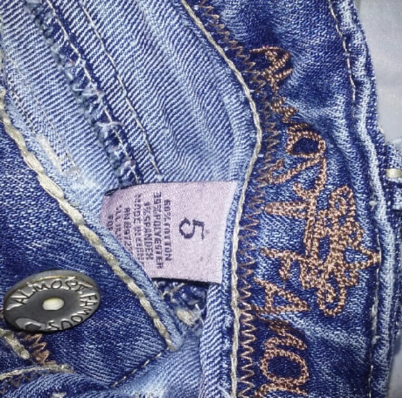 Almost famous jeans - Picture 3 of 3