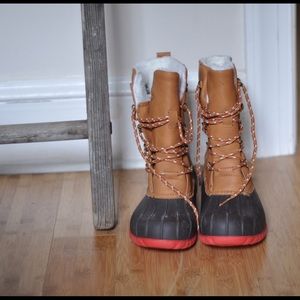Fleece lined duck boots