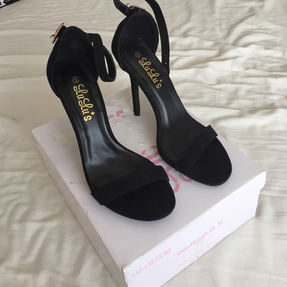 Lulu's Elsi heels Size 6