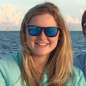 Meet your Posher, Claire