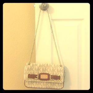 Michael kors clutch