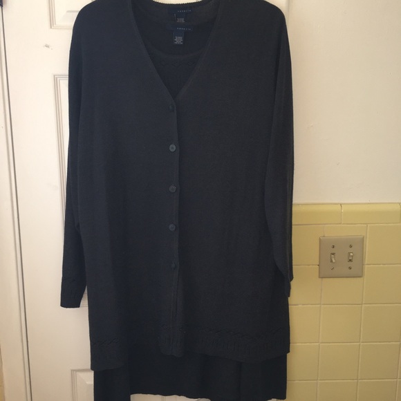 Charcoal gray knit dress with cardigan 26/28W