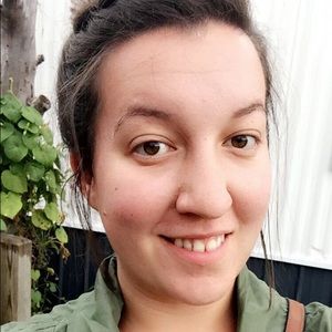 Meet your Posher, Caitlin