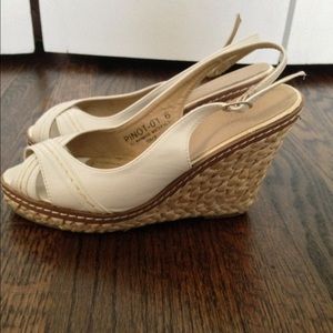 Donating tomorrow! ⭐️White Wedges GUC