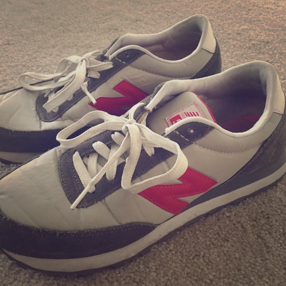 🎉HP!!🎉 New balance 501 sneakers