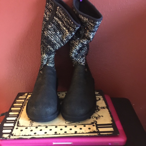 Boot - Picture 1 of 4