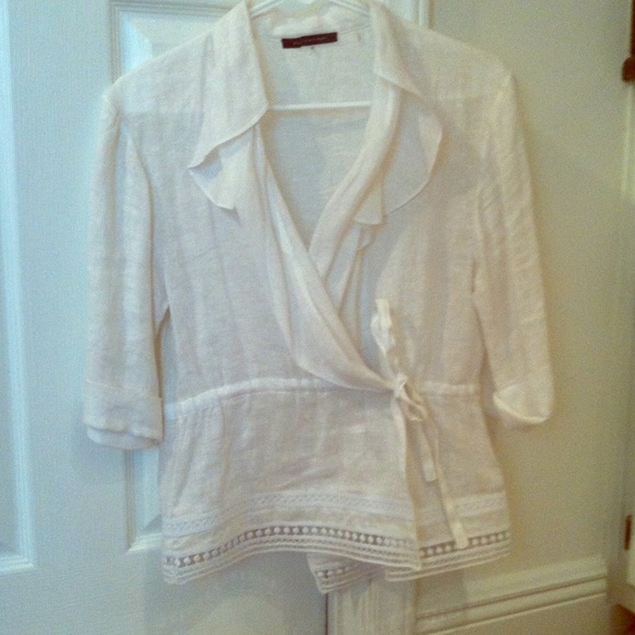 Elie tahari white linen top w tie and embroidery