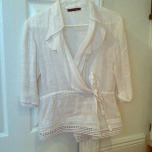 Elie tahari white linen top w tie and embroidery