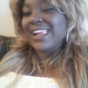 Meet your Posher, Tinisha