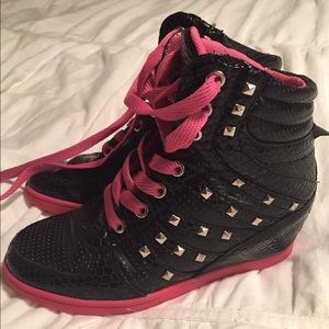 Black & Pink Wedge Sneakers