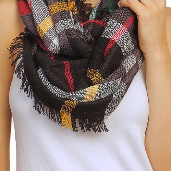 ✨Paid Infinity Scarf ✨ - Picture 2 of 2