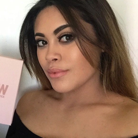 Meet your Posher, Natalie - Picture 3 of 8