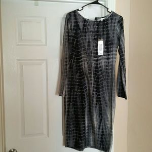 Black and grey tye dye design midi dress.