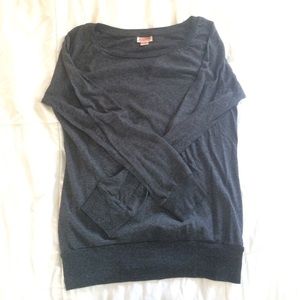 Size med. long sleeve top