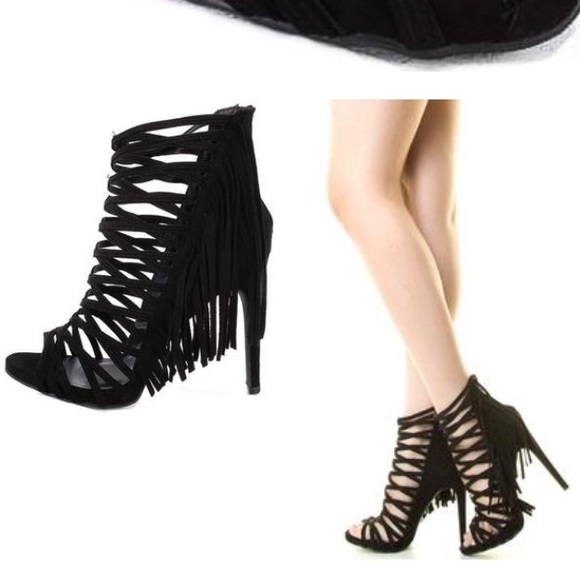 Black fringe heel - Picture 1 of 4
