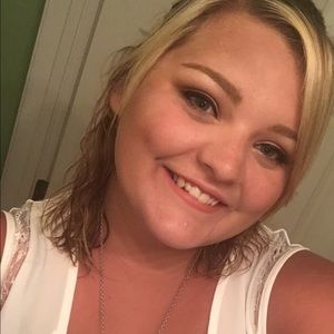 Meet your Posher, Whitney