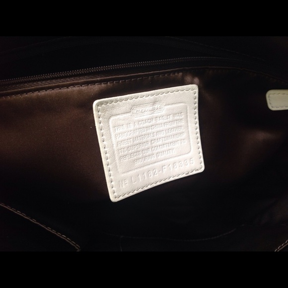 SOLD ON OTHER SITE Coach Laura Signature "C" - Picture 4 of 4