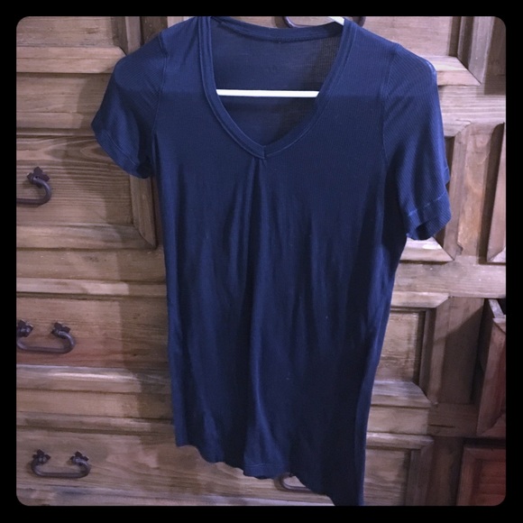 Lululemon v neck