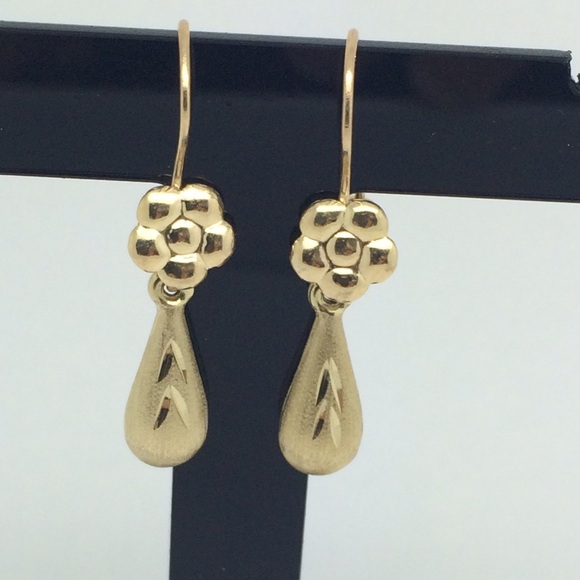 14K Gold Diamond Cut Pear Shape Drop Earrings