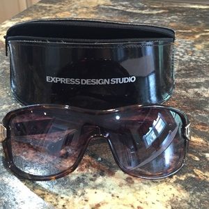 Express Aviator Brown Sunglasses with case