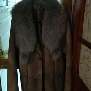 Women's shearling w/ fox collar