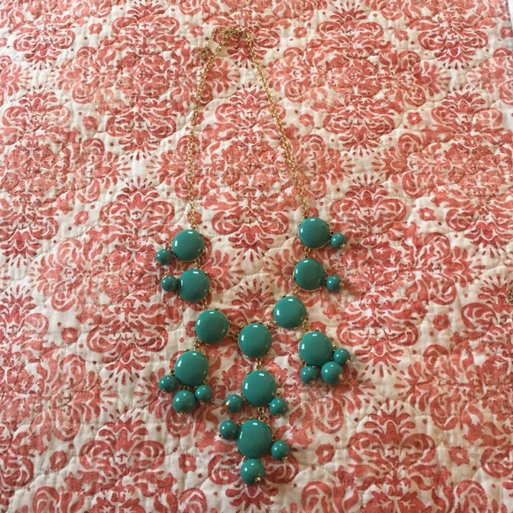 Statement piece necklace - Picture 2 of 2