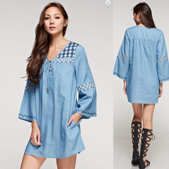 ‼️RESTOCK‼️Bell Sleeved Tunic Shift Dress - Picture 2 of 4