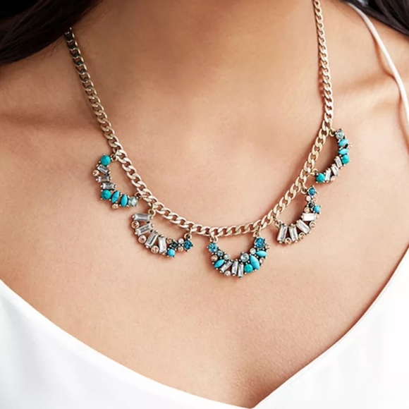 🆕 Blue Crystal Bib Necklace - Picture 3 of 7