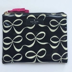 ✨NWOT Kate Spade Daycation Mini Pouch✨ ✨NWOT Kate Spade Daycation Mini Pouch✨