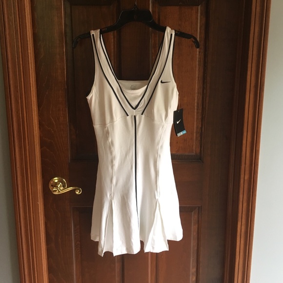 Nike dry-fit tennis dress (S)