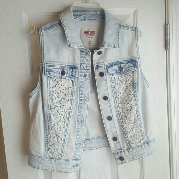 [NWOT] Mossimo Supply Co. Distressed Denim Vest
