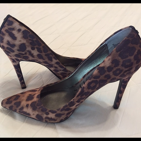 Sam & Libby leopard heels
