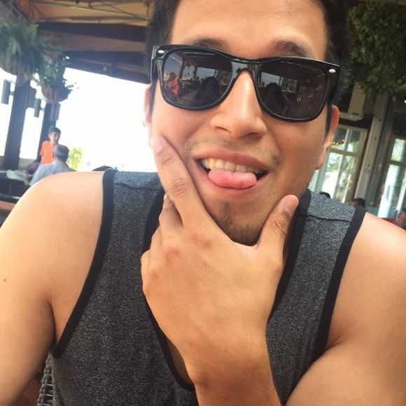 Meet your Posher, Eduardo - Picture 1 of 1