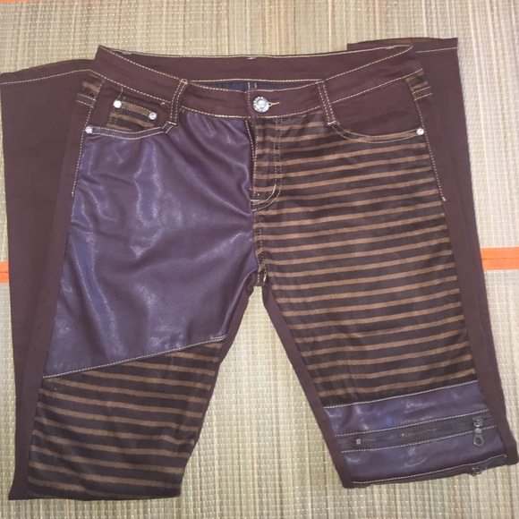 Brown suede pants with leather detail and accent