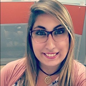 Meet your Posher, Danielle