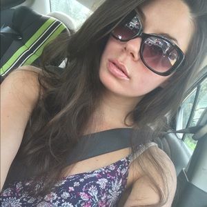 Meet your Posher, Amber