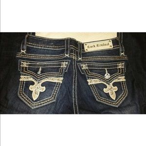 ROCK REVIVALS- SKINNY BRAND NEW NEVER WORN....NWOT