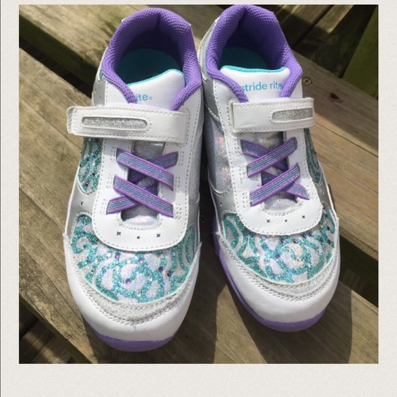 Girls Stride Rite Light Up 2.5 Lilac Sneaker