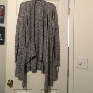 Liz Lange flowy cardigan