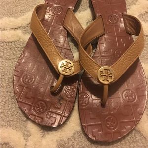 TORY BURCH THORA FLAT THONG SANDAL SIZE 9