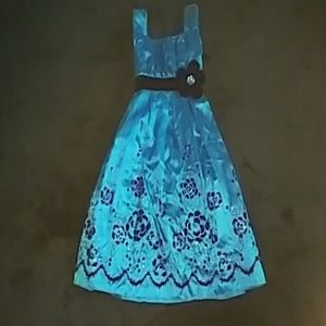 $5 DEALS GIRLS DRESSES LAST ONE