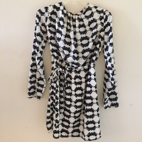 Black and white patterned dress