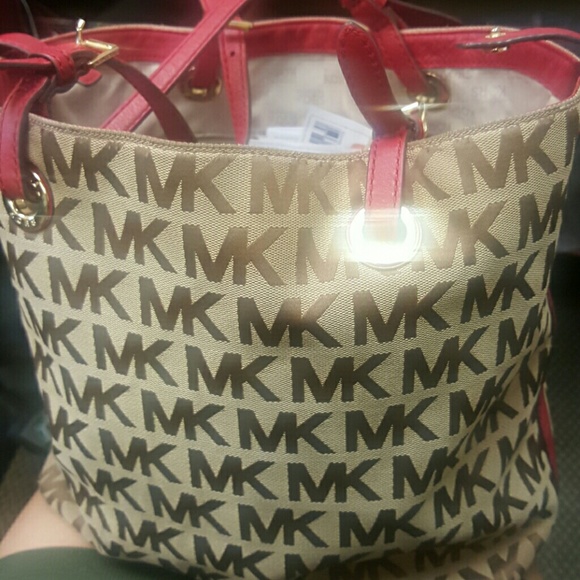 Michael Kors purse