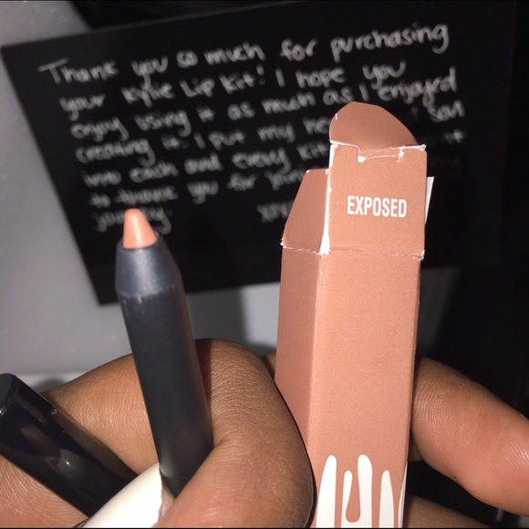 Exposed liner Kylie cosmetics